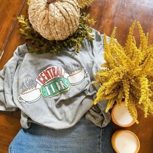 F•r•i•e•n•d•s | t-shirt